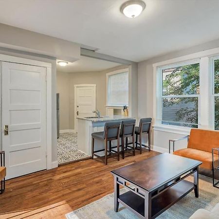 리치먼드하이츠 Beautiful Tower Grove Unit Recently Renovated 2S 빌라 외부 사진
