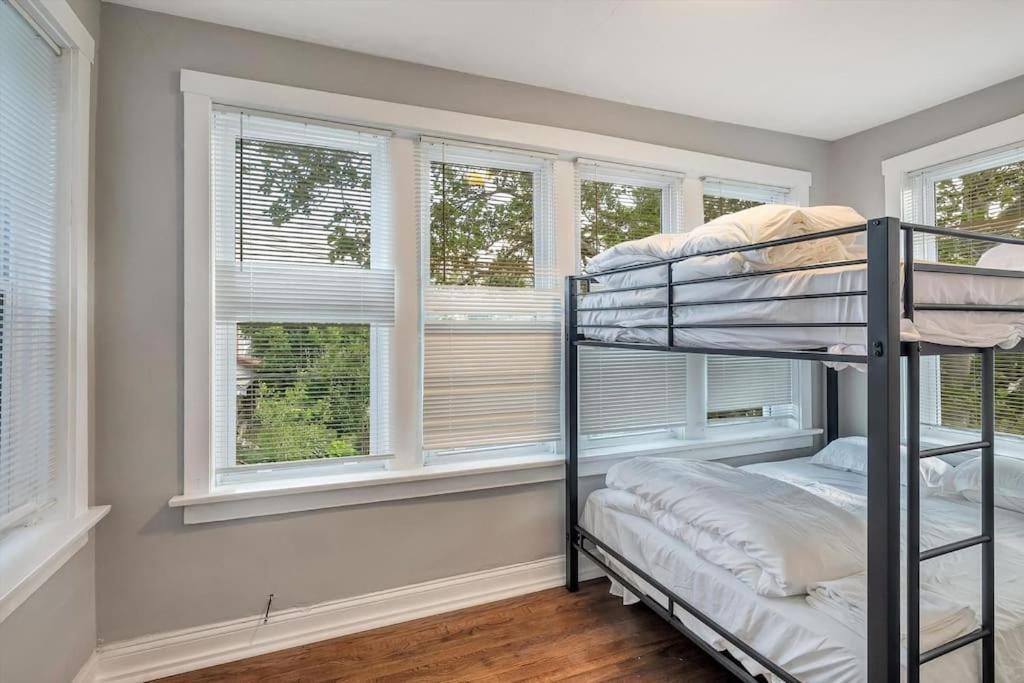 리치먼드하이츠 Beautiful Tower Grove Unit Recently Renovated 2S 빌라 외부 사진