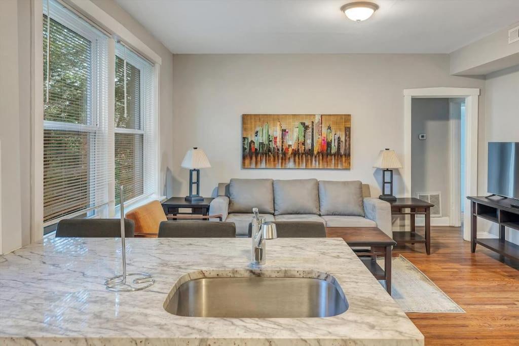 리치먼드하이츠 Beautiful Tower Grove Unit Recently Renovated 2S 빌라 외부 사진