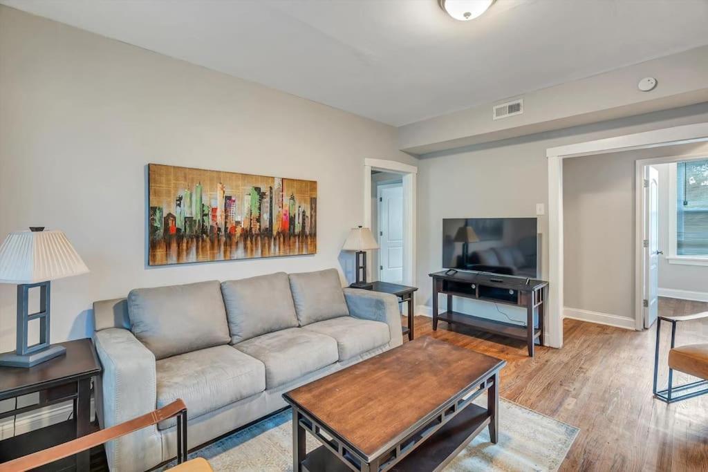리치먼드하이츠 Beautiful Tower Grove Unit Recently Renovated 2S 빌라 외부 사진